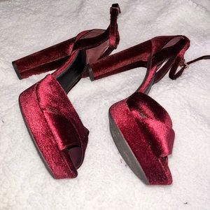 Burgundy Gianni bini heels